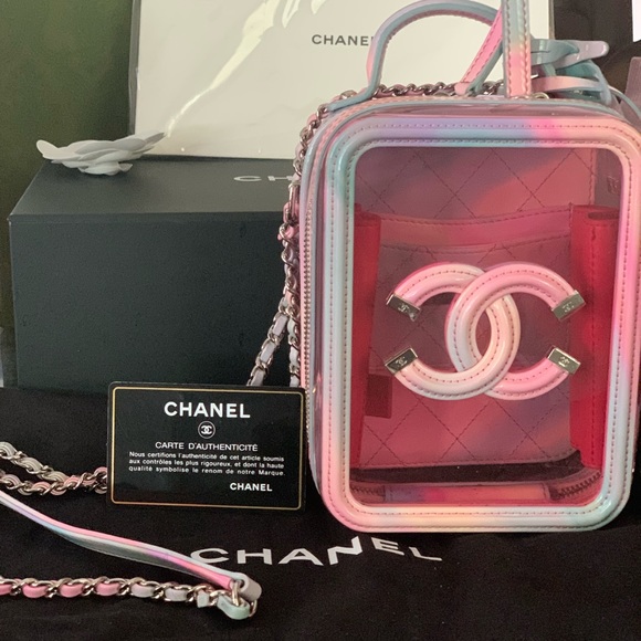 Chanel bag aunthentic lightly used - Picture 5 of 5